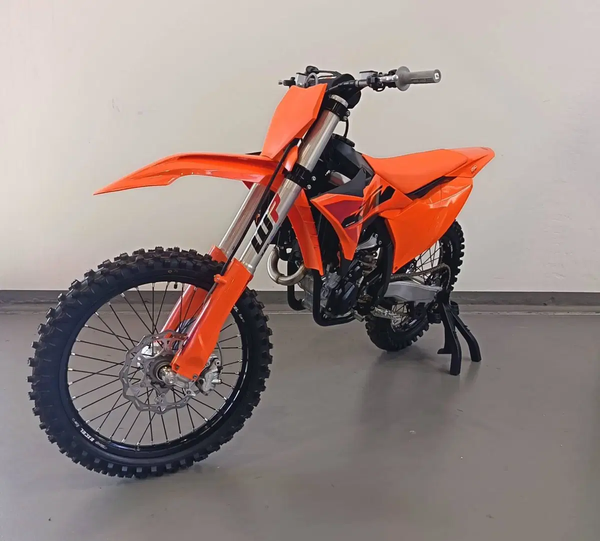 KTM 250 SX-F (2025) (2)