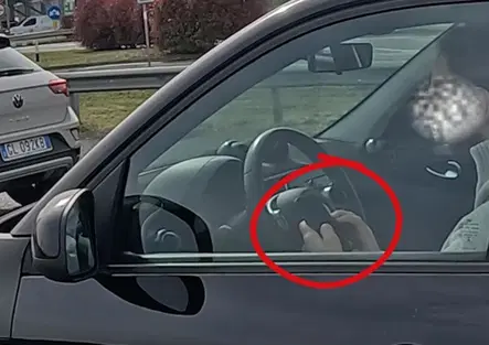 Distratti alla guida: piaga sociale [VIDEO]