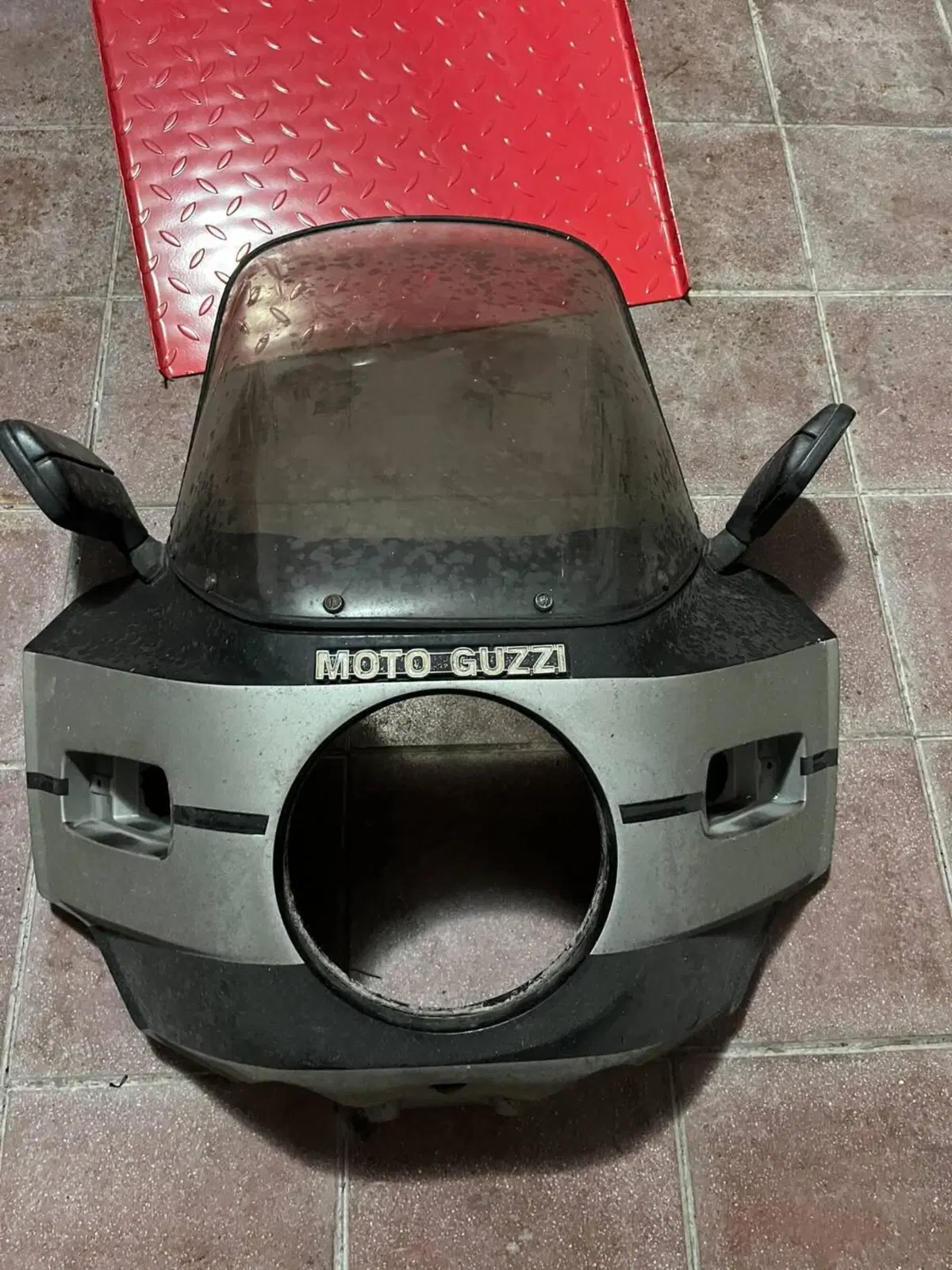 Ricambi Moto guzzi 1000 sp prima serie: (9)