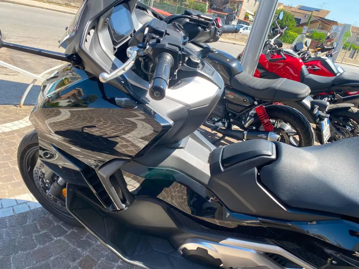 Honda Forza 750 DCT (2021 - 24) (7)