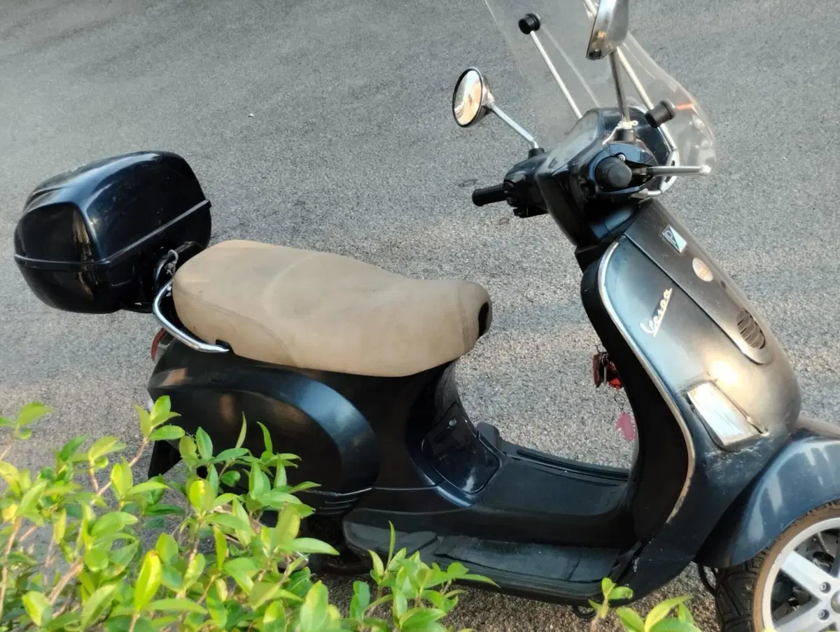 Vespa LX 150 (2005 - 11) (2)