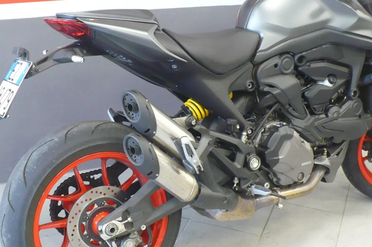 Ducati Monster 937 + (2021 - 25) (11)