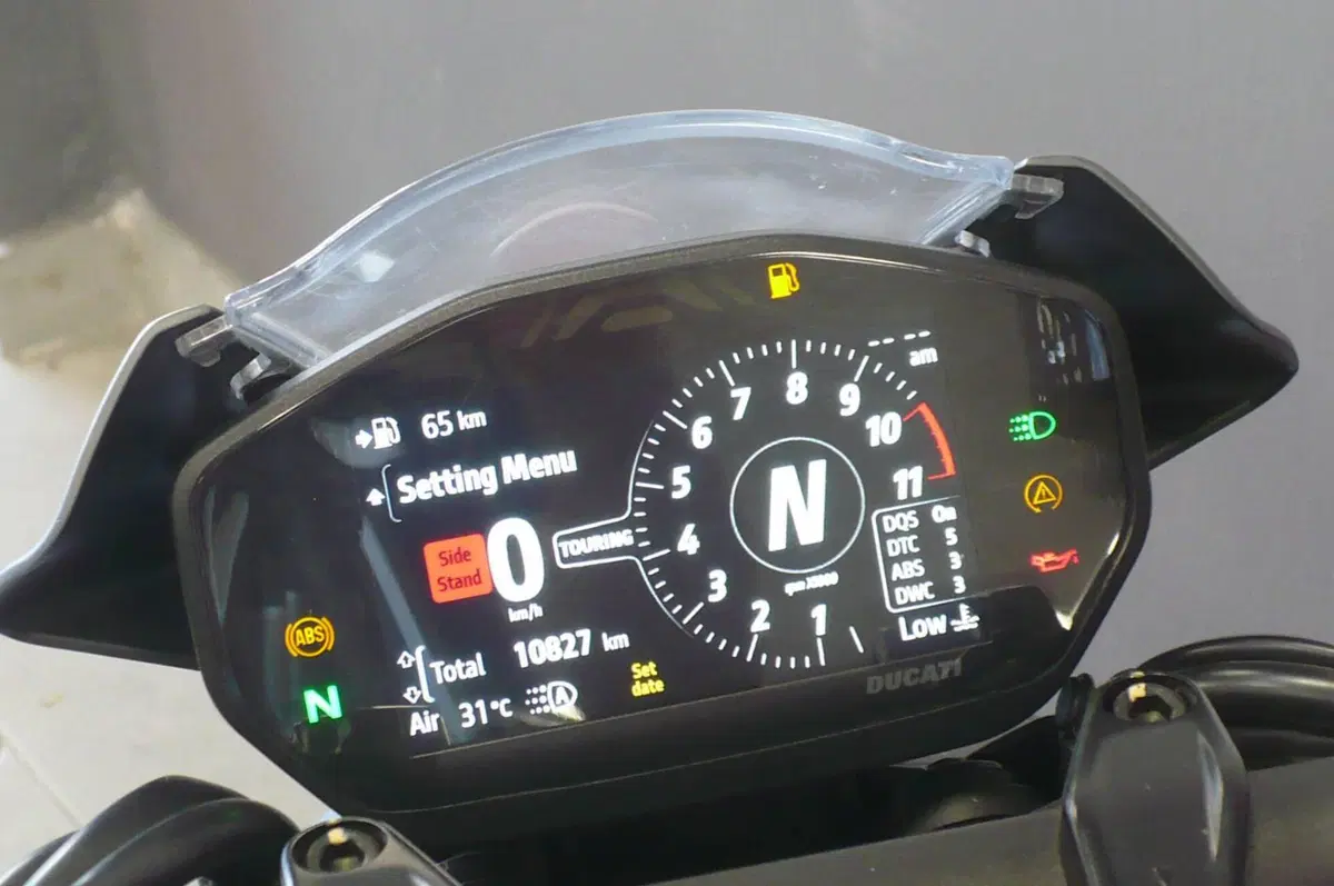 Ducati Monster 937 + (2021 - 25) (12)