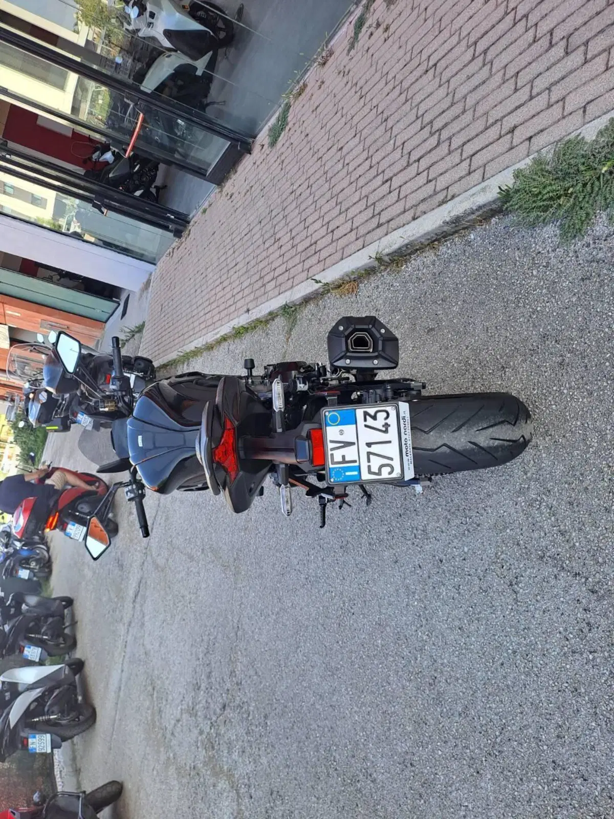 Kawasaki Z 1100 (2026) (4)