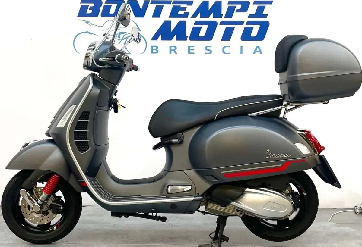 Vespa GTS 300 Super Hpe (2021 - 22) (2)