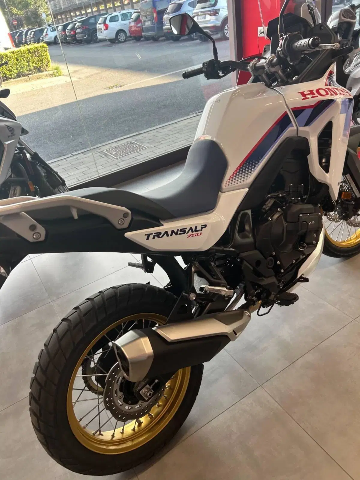 Honda Transalp XL750 (2026) (5)