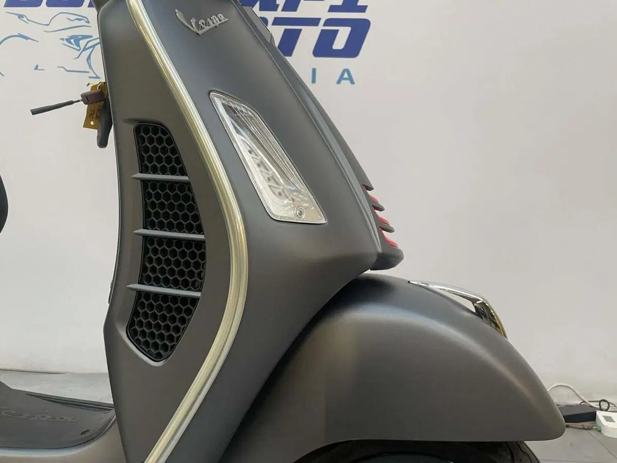 Vespa GTS 300 Super Hpe (2021 - 22) (6)