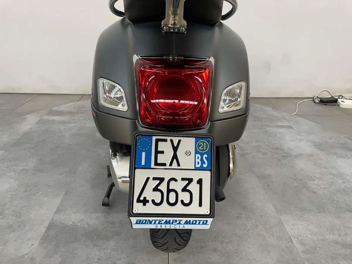 Vespa GTS 300 Super Hpe (2021 - 22) (7)