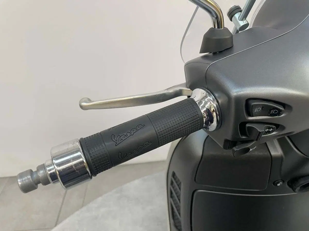 Vespa GTS 300 Super Hpe (2021 - 22) (8)