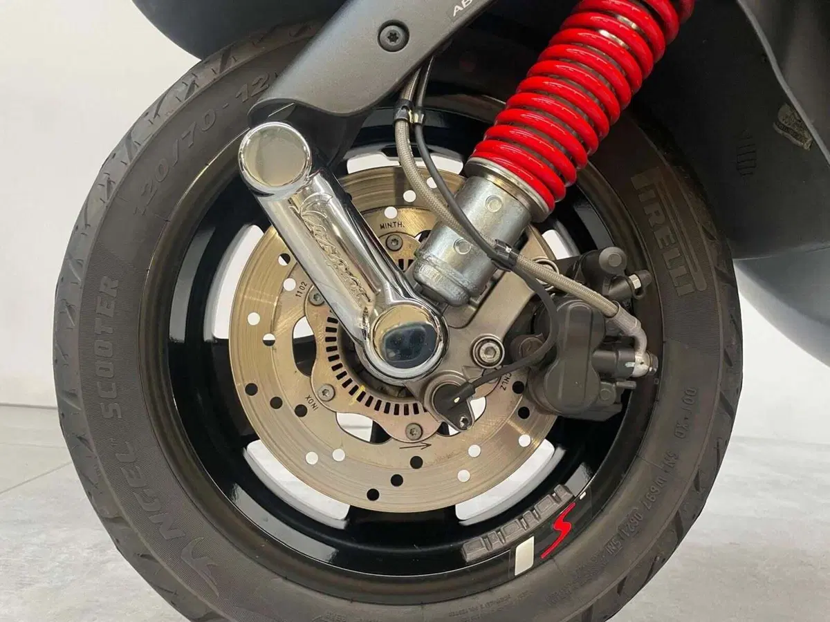 Vespa GTS 300 Super Hpe (2021 - 22) (15)