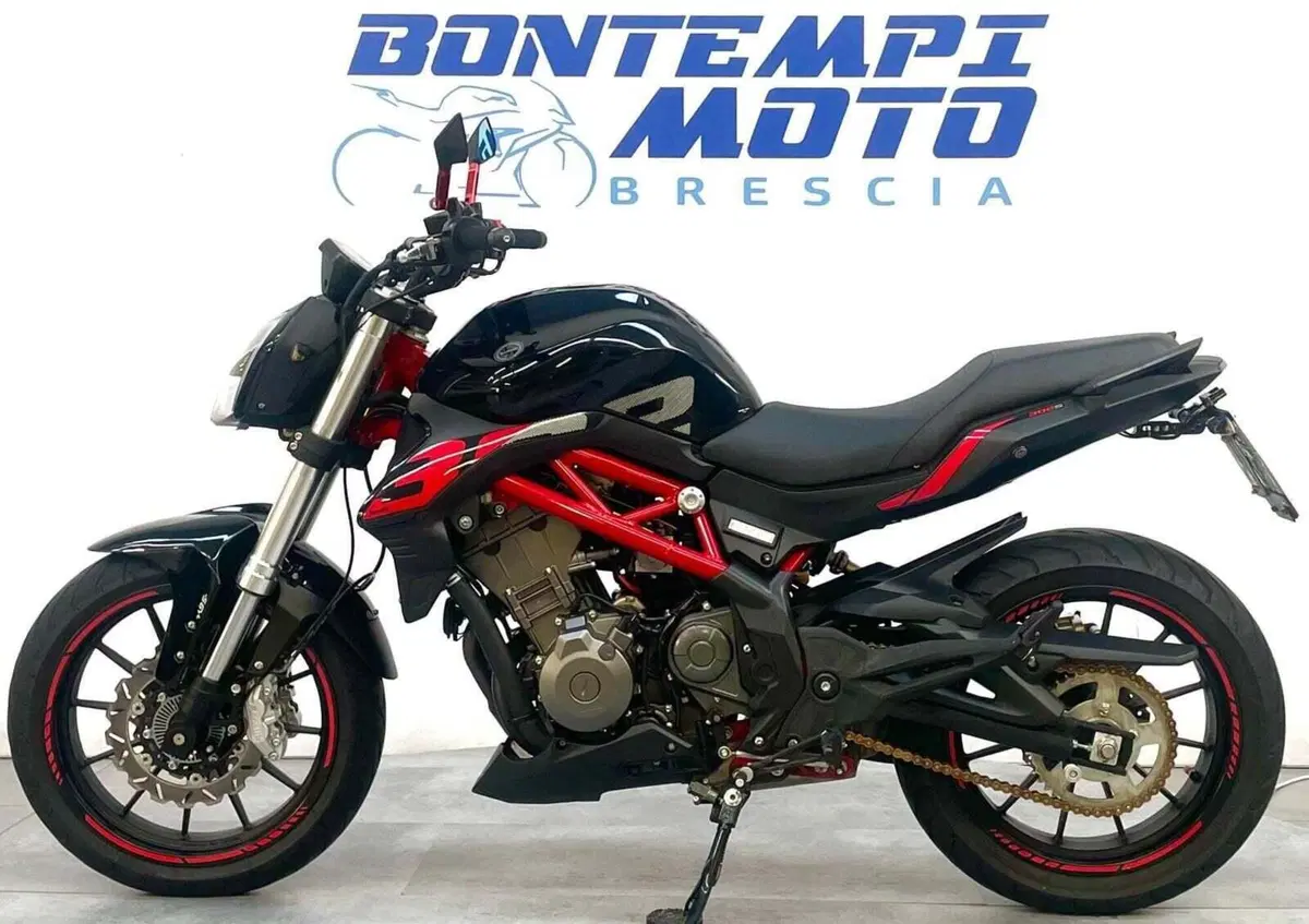 Benelli BN 302 S (2019 - 20) (2)