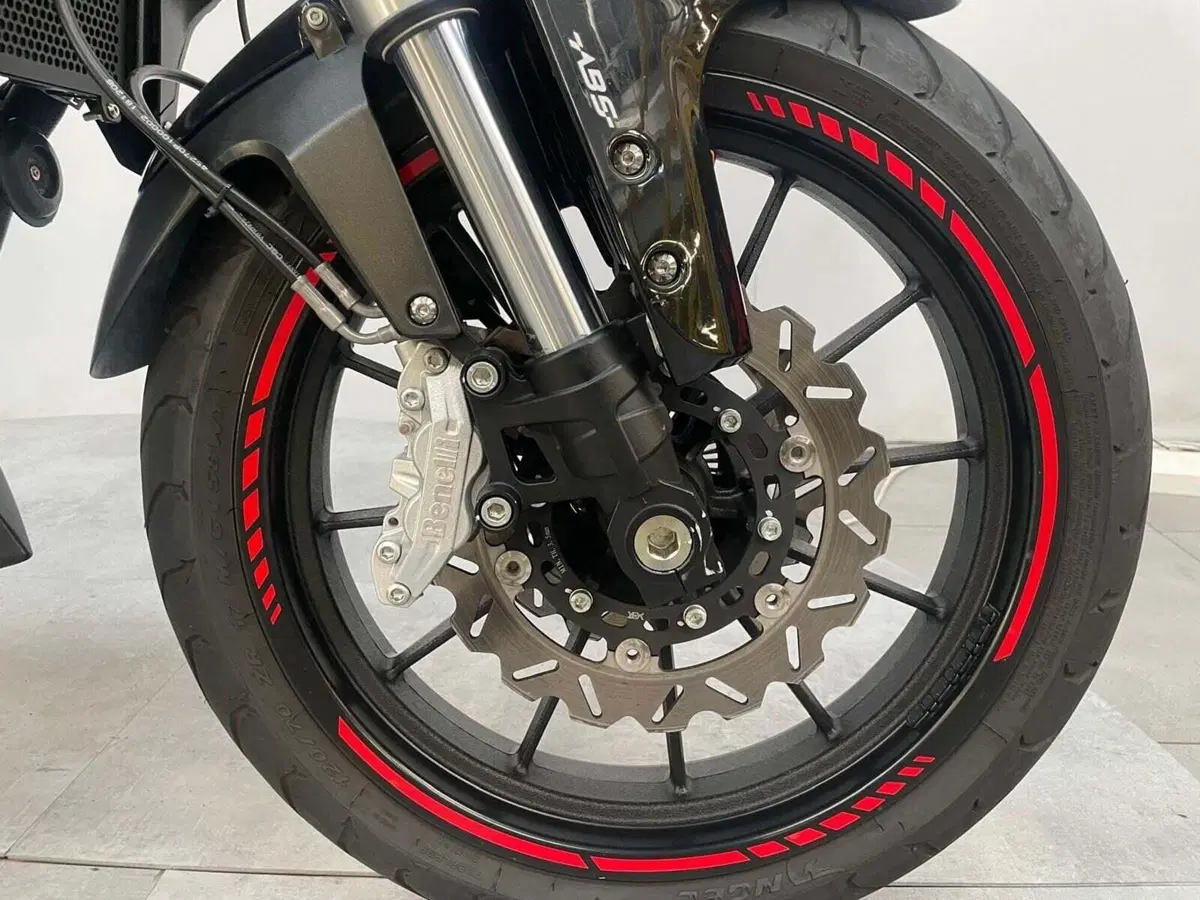 Benelli BN 302 S (2019 - 20) (6)