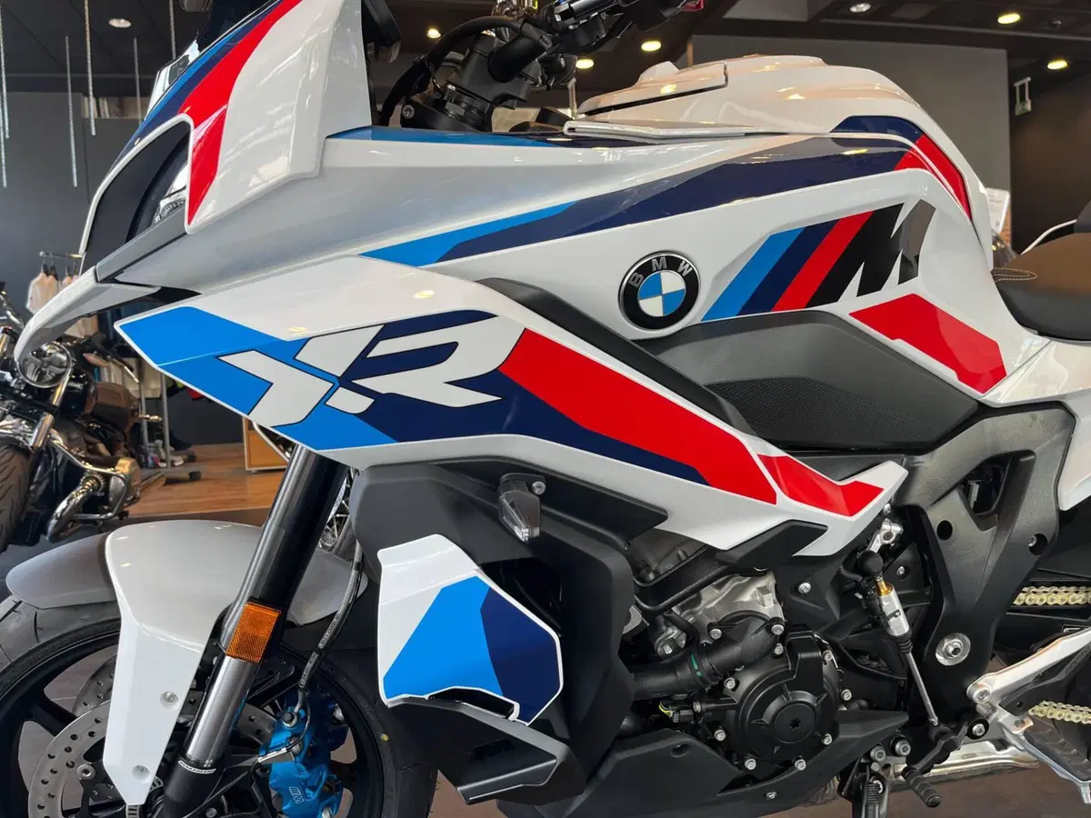 Bmw M 1000 XR (2024 - 27) (3)
