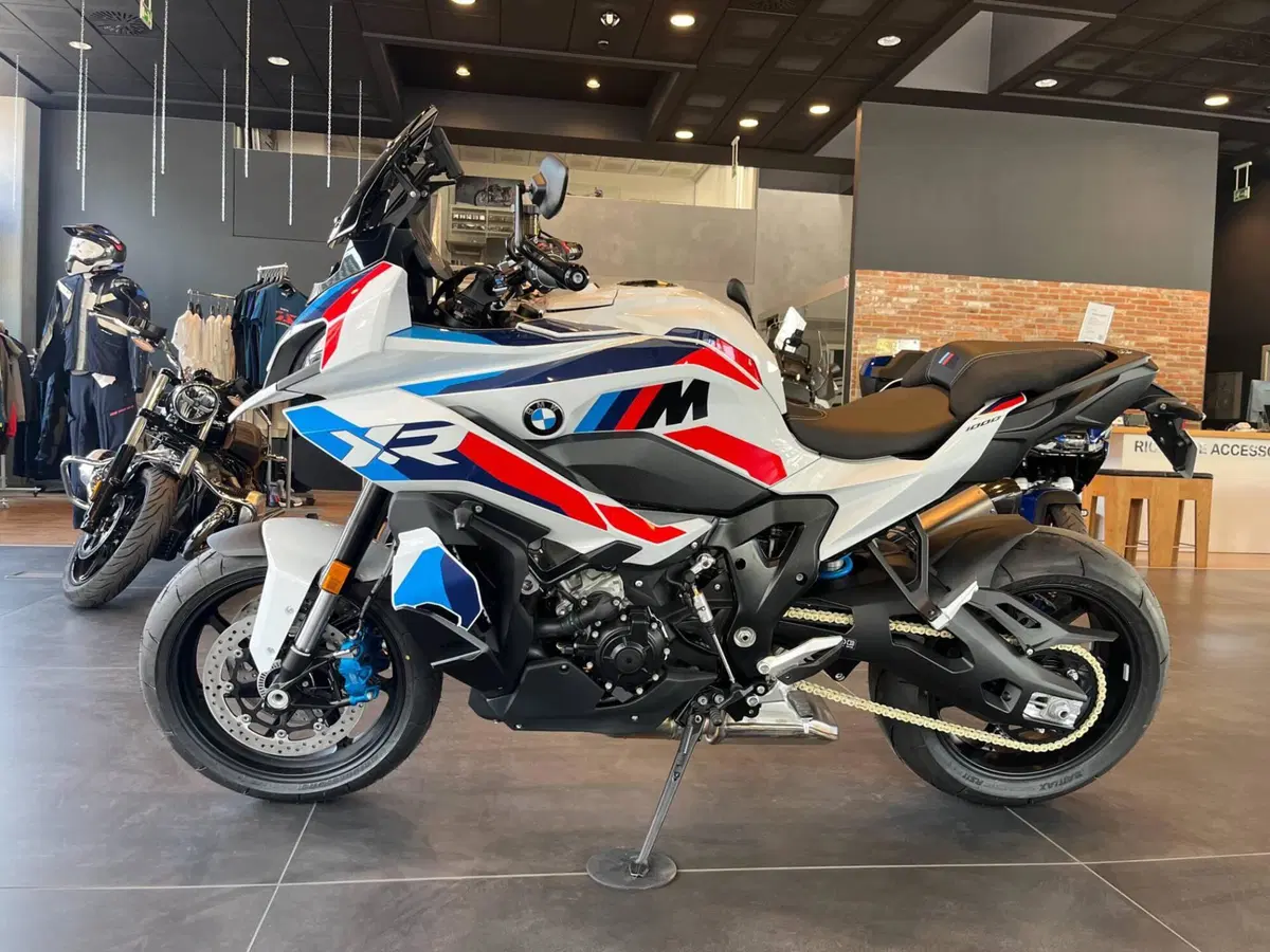 Bmw M 1000 XR (2024 - 27) (4)
