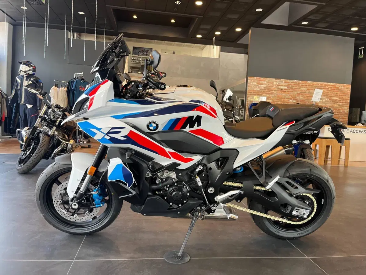 Bmw M 1000 XR (2024 - 27)