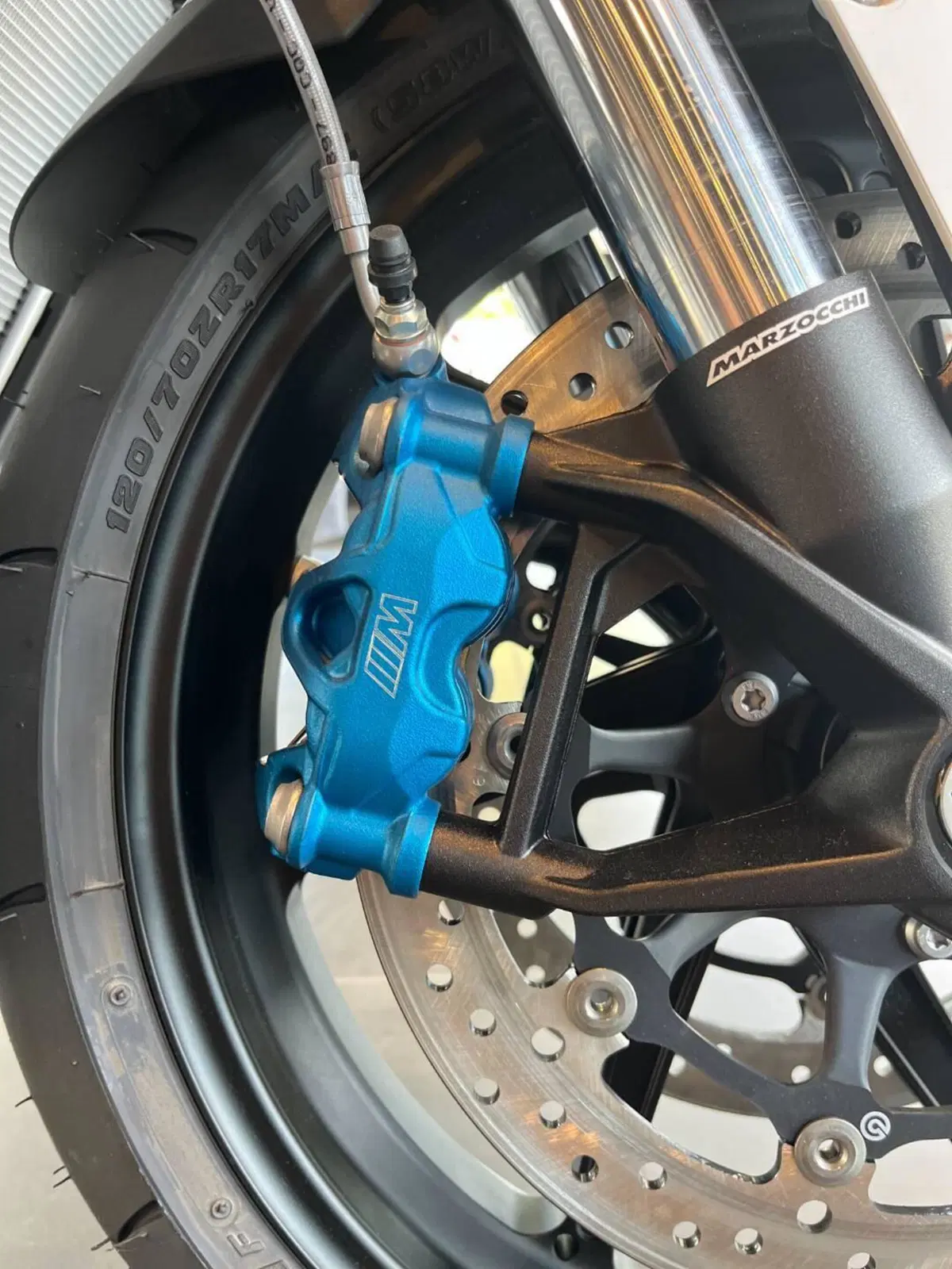Bmw M 1000 XR (2024 - 27) (8)