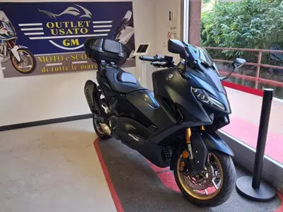 Yamaha T-Max 560 Tech Max (2022 - 24) usata