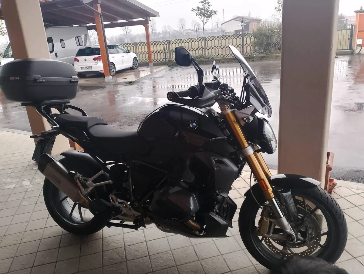 Bmw R 1250 R (2021 - 25) (2)