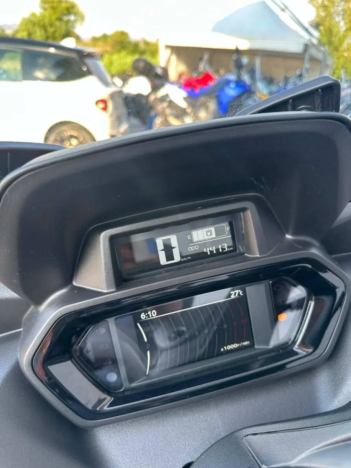 Yamaha X-Max 300 Tech Max (2021 - 24) (6)