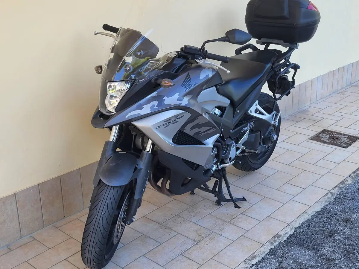 Honda Crossrunner ABS (2010 - 14) (2)