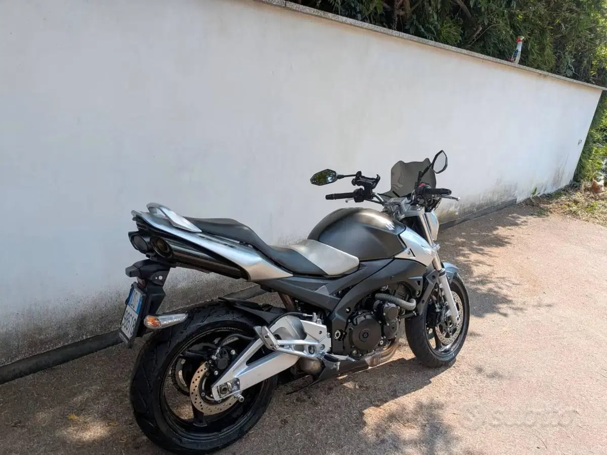 Suzuki GSR 600 (2006 - 11)