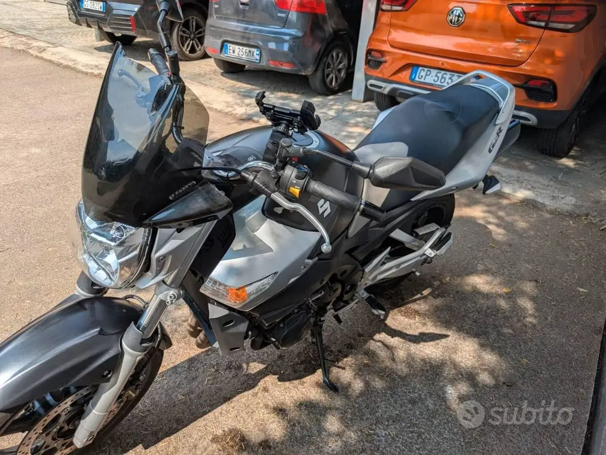 Suzuki GSR 600 (2006 - 11) (3)