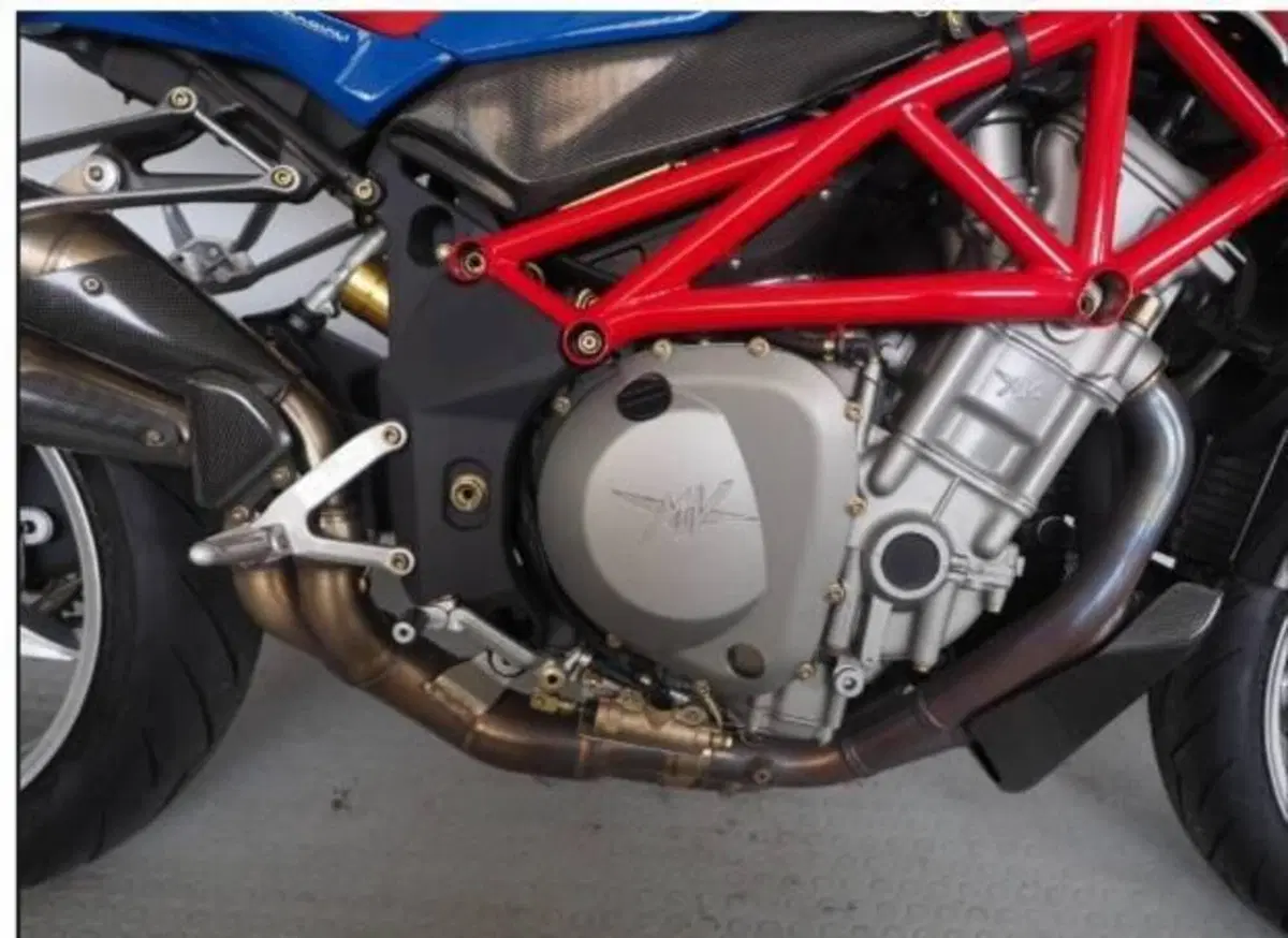 MV Agusta Brutale 750 America (2004 - 06) (4)
