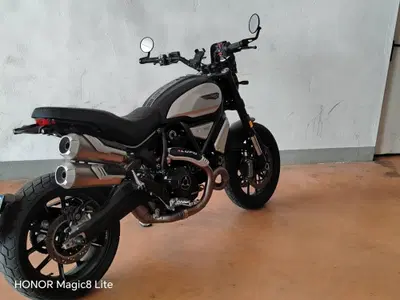 Ducati Scrambler 1100 Dark Pro (2020 - 24) usata