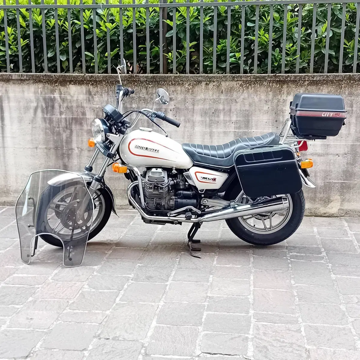 Moto Guzzi V35c (5)