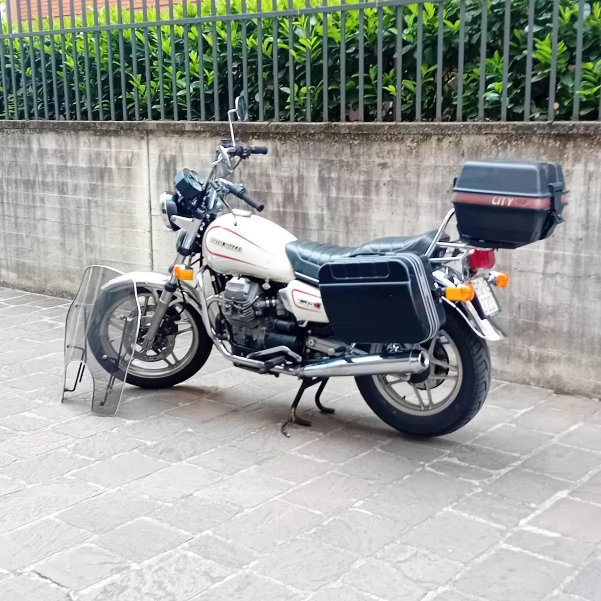 Moto Guzzi V35c (6)