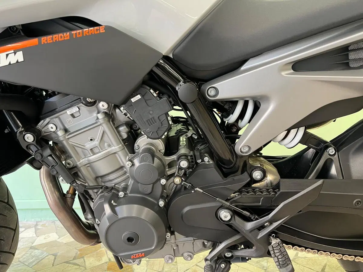 KTM 790 Duke L (2025 - 26) (6)