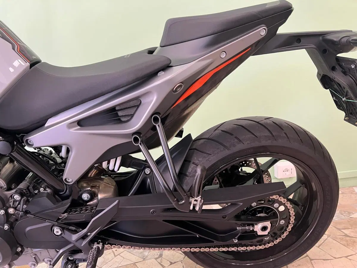 KTM 790 Duke L (2025 - 26) (7)