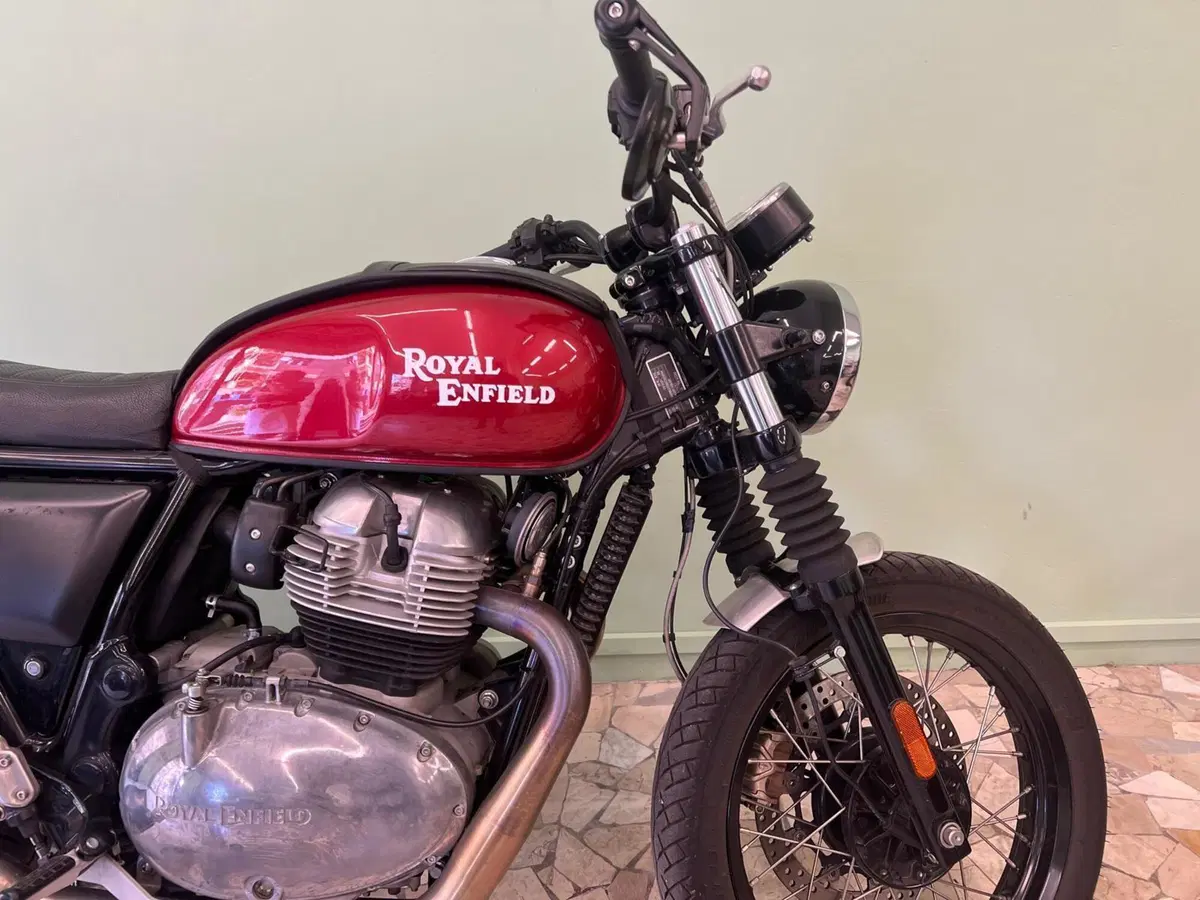 Royal Enfield Interceptor 650 (2021 - 26) (5)