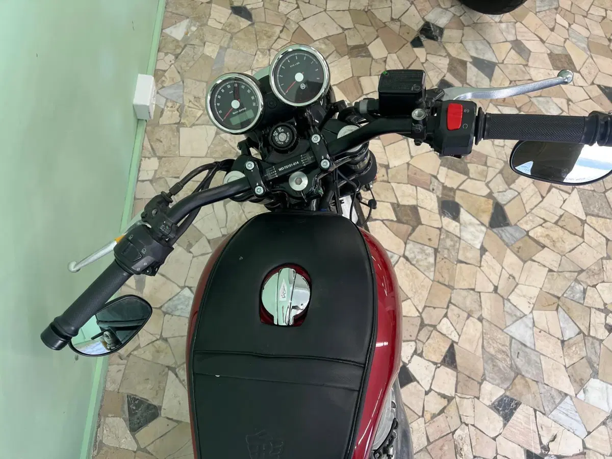 Royal Enfield Interceptor 650 (2021 - 26) (7)