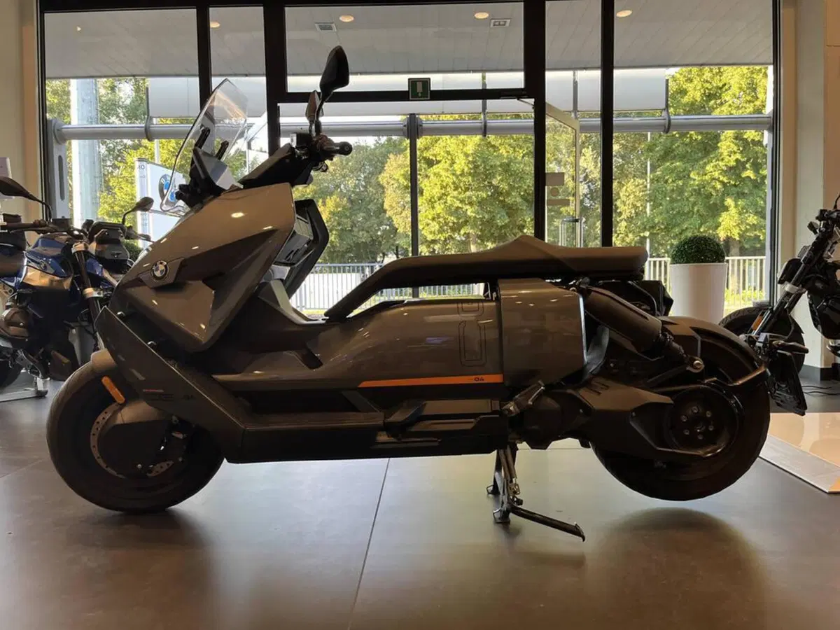 Bmw CE 04 (2021 - 25) (2)