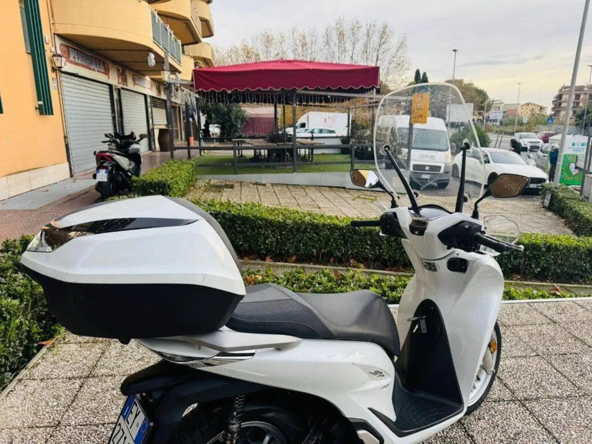 Honda SH 150i (2020 - 23) (6)