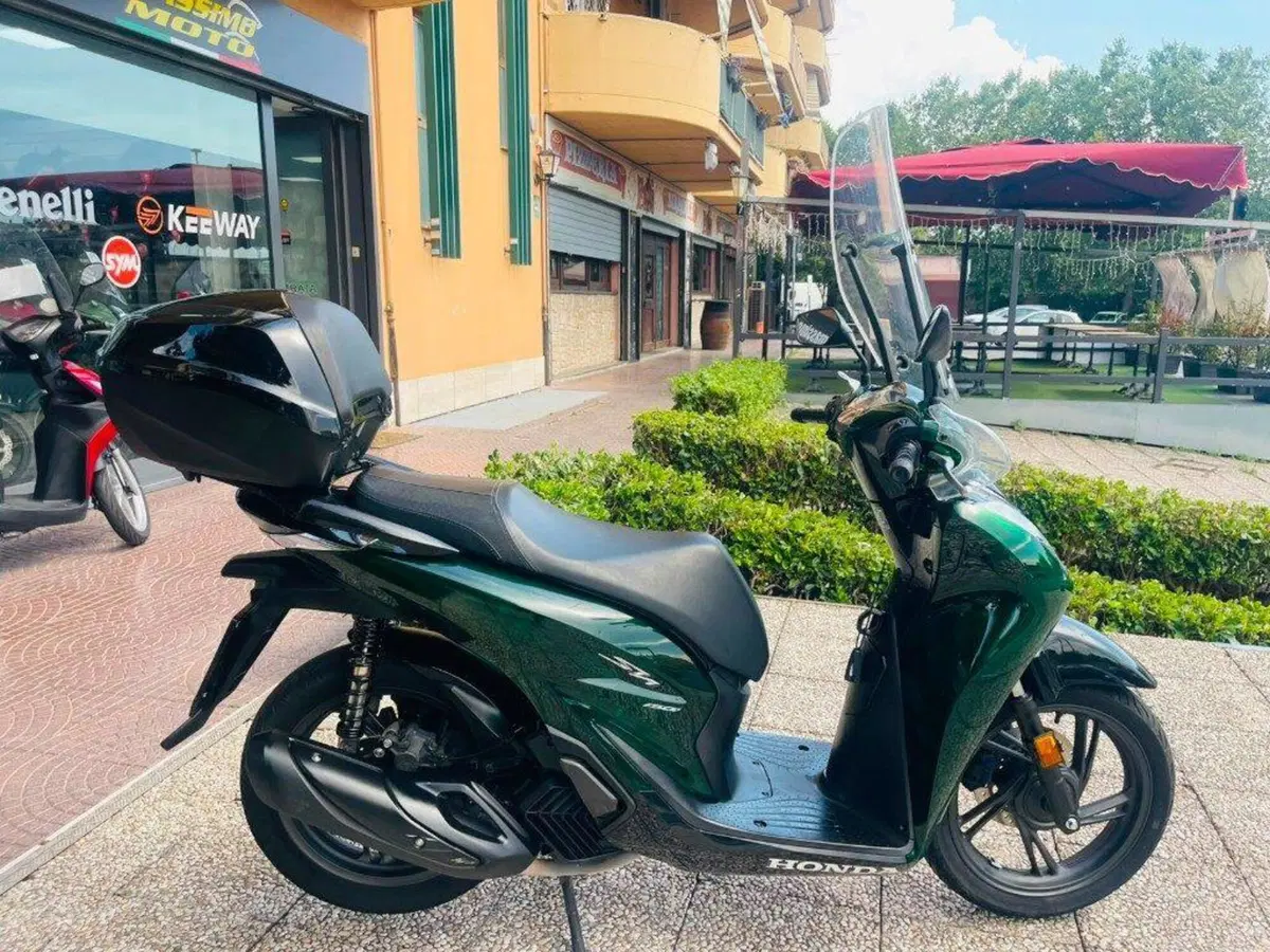 Honda SH 150i Vetro (2024 - 25) (2)