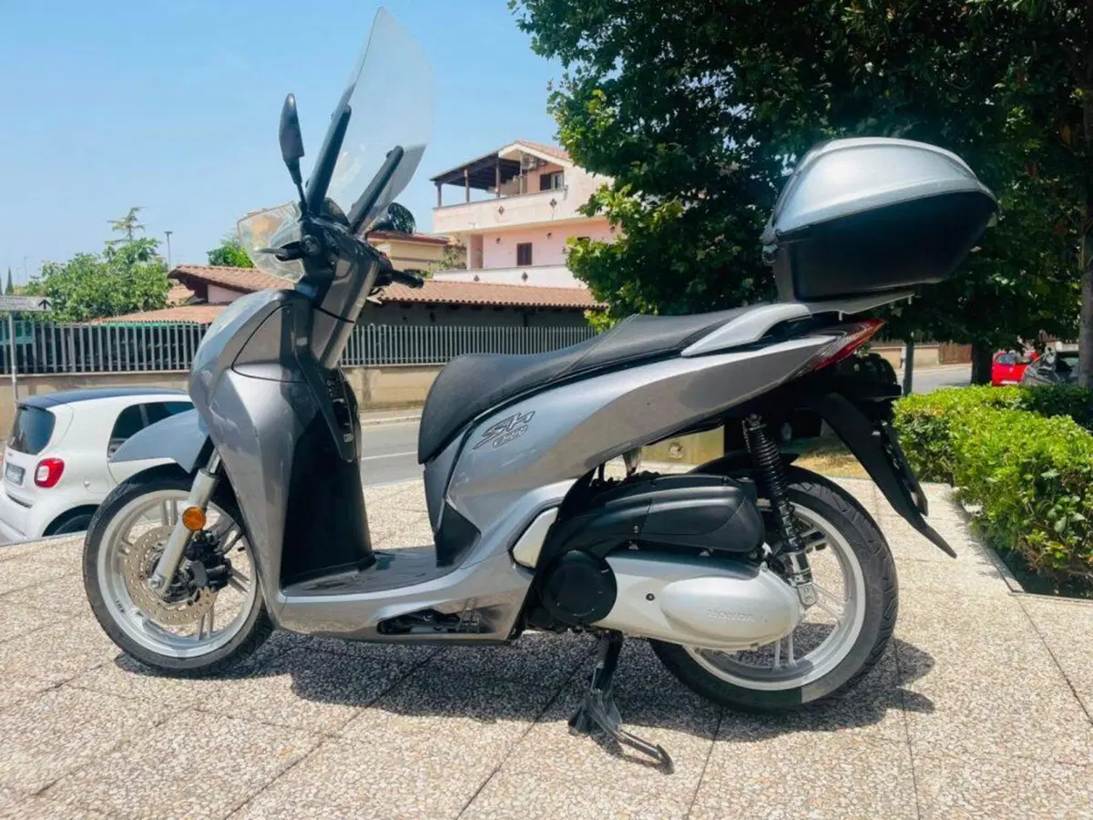 Honda SH 300 i ABS (2016 - 20) (10)