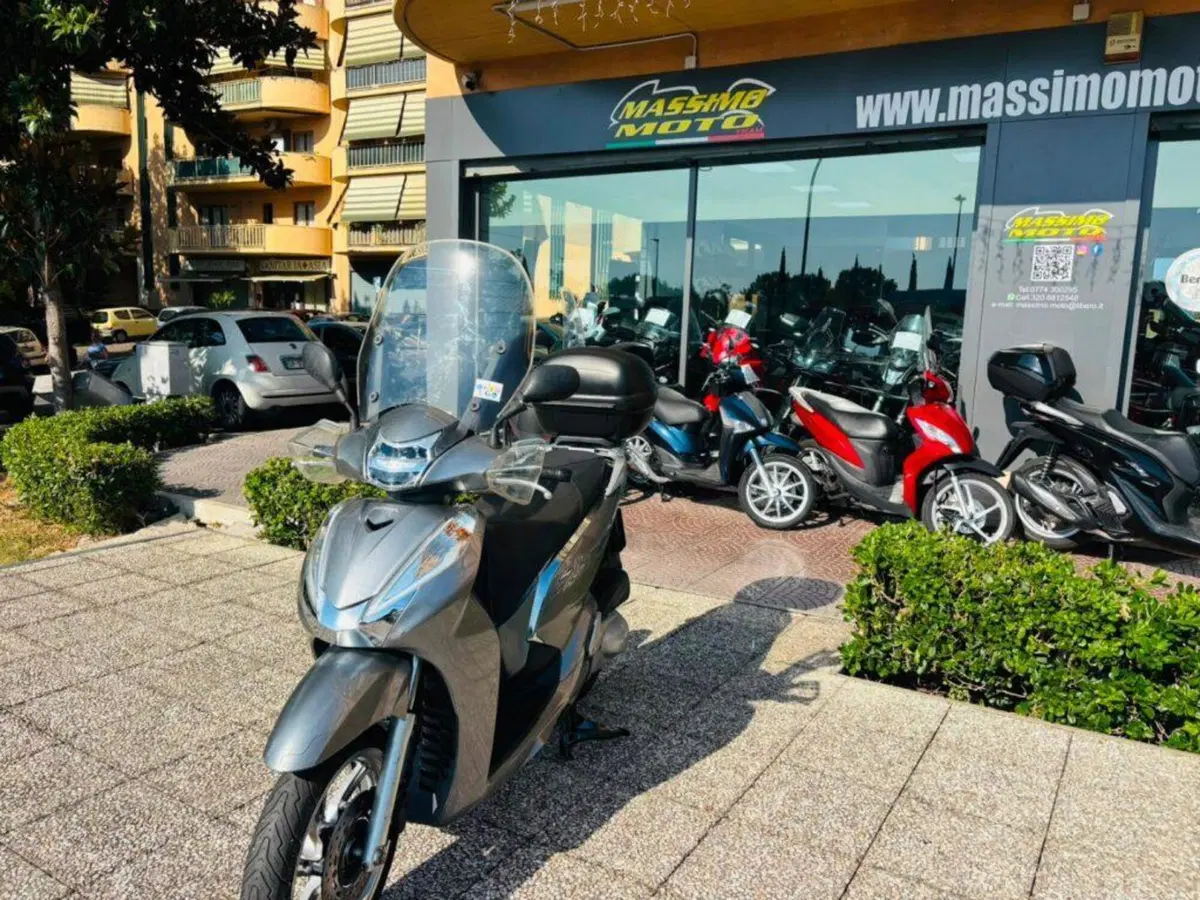 Honda SH 300 i ABS (2016 - 20) (4)