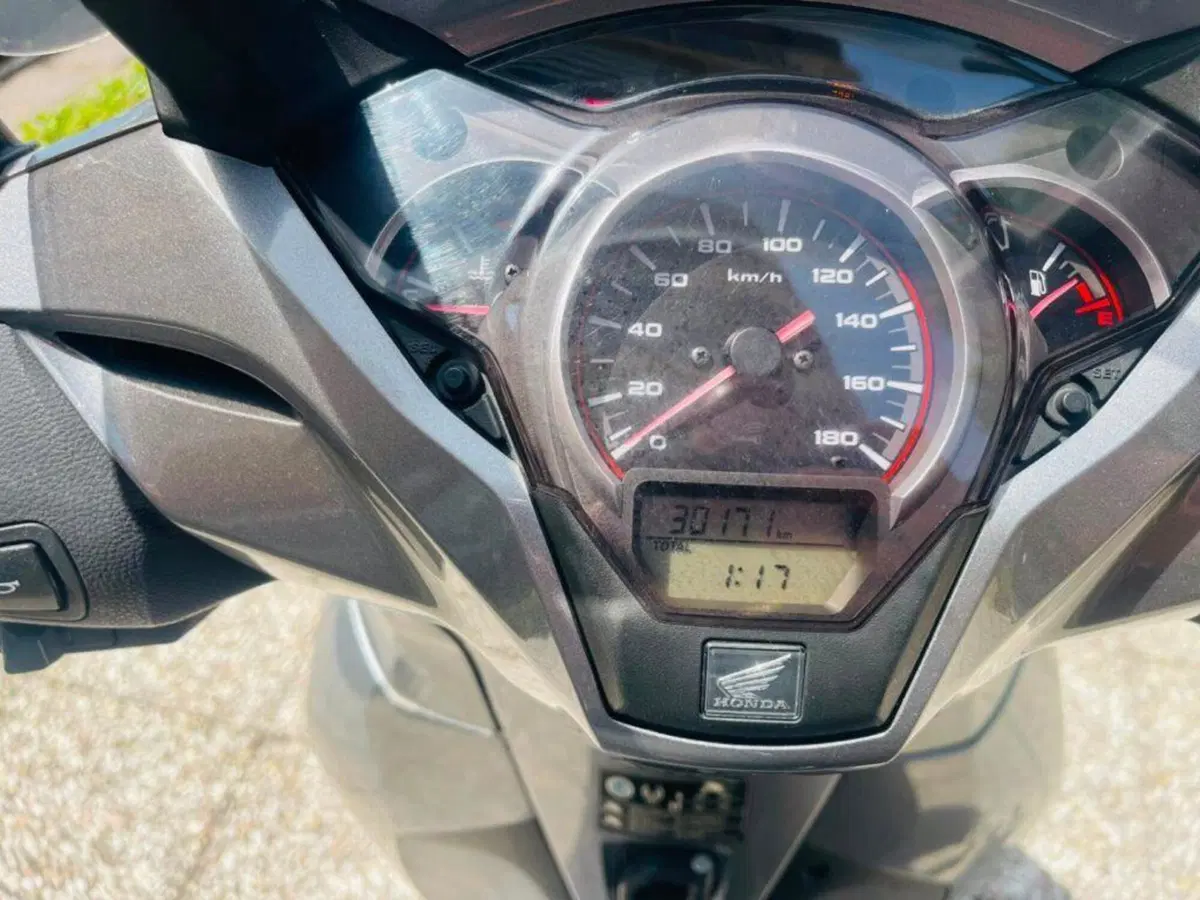 Honda SH 300 i ABS (2016 - 20) (5)