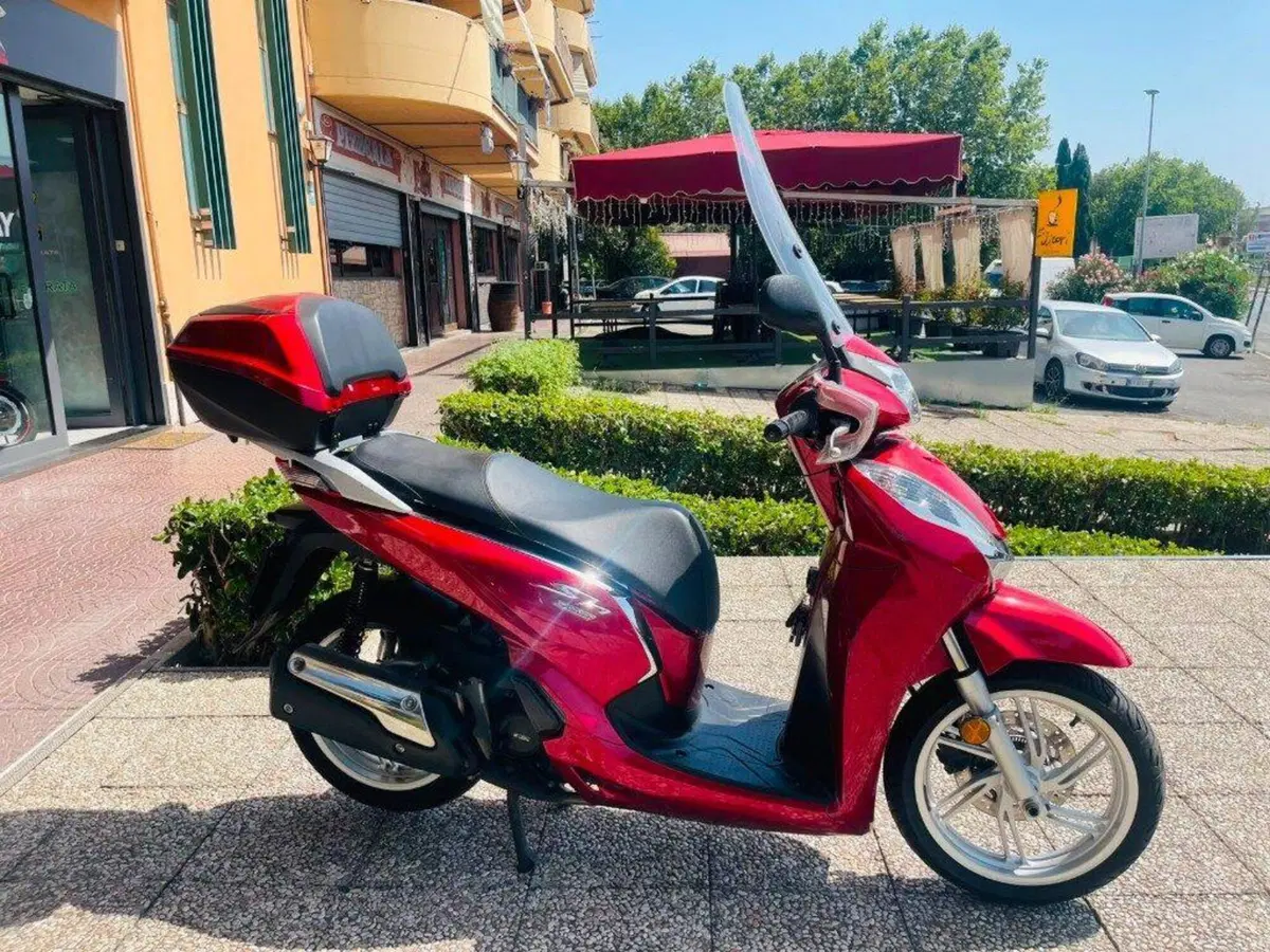 Honda SH 300 i ABS (2016 - 20) (7)