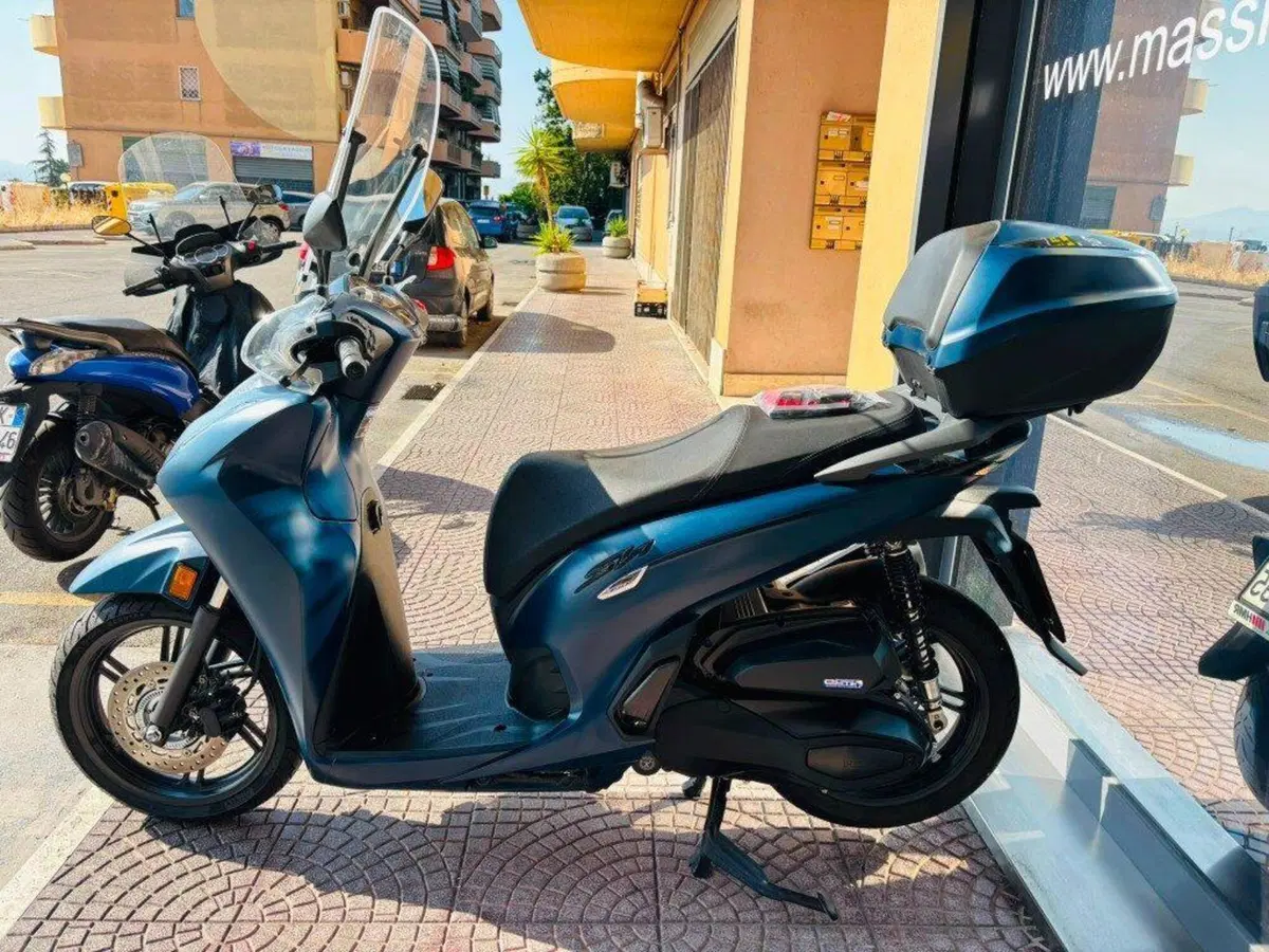 Honda SH 350 (2021 - 24) (2)