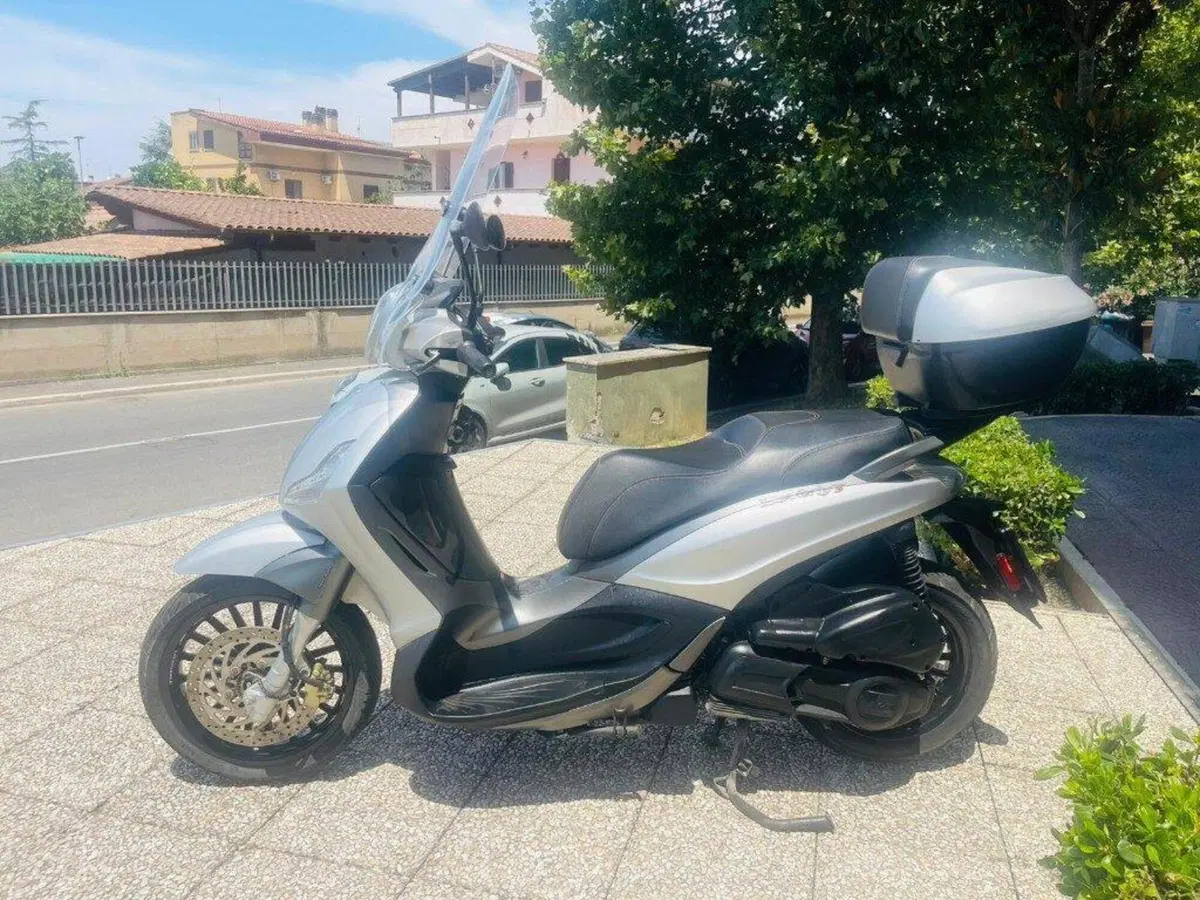 Piaggio Beverly 300 S i.e. ABS-ASR (2016 - 20) (6)