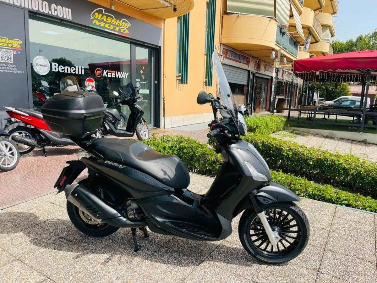 Piaggio Beverly 300 ABS-ASR (2021 - 25) (6)