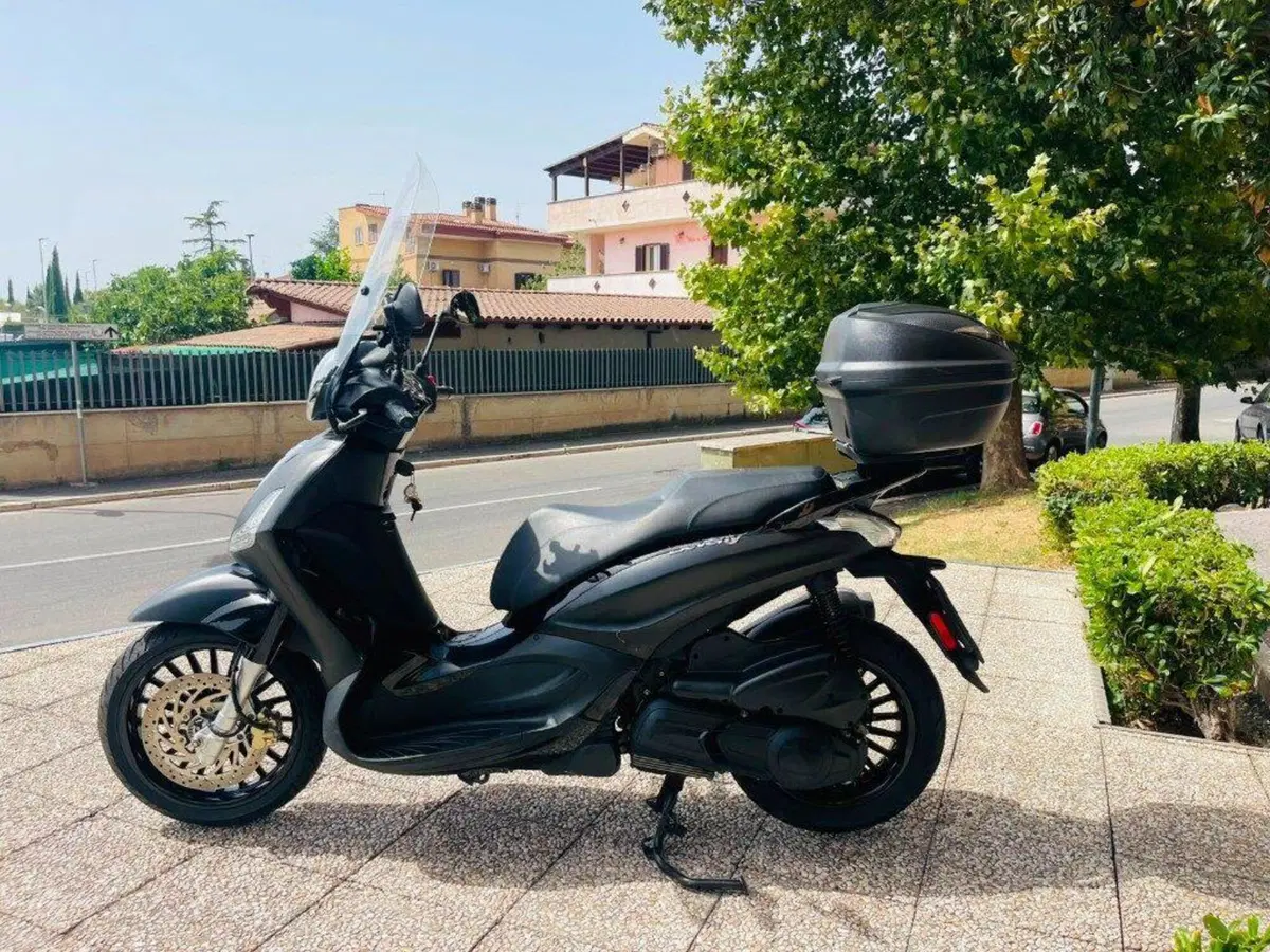 Piaggio Beverly 300 ABS-ASR (2021 - 25) (8)