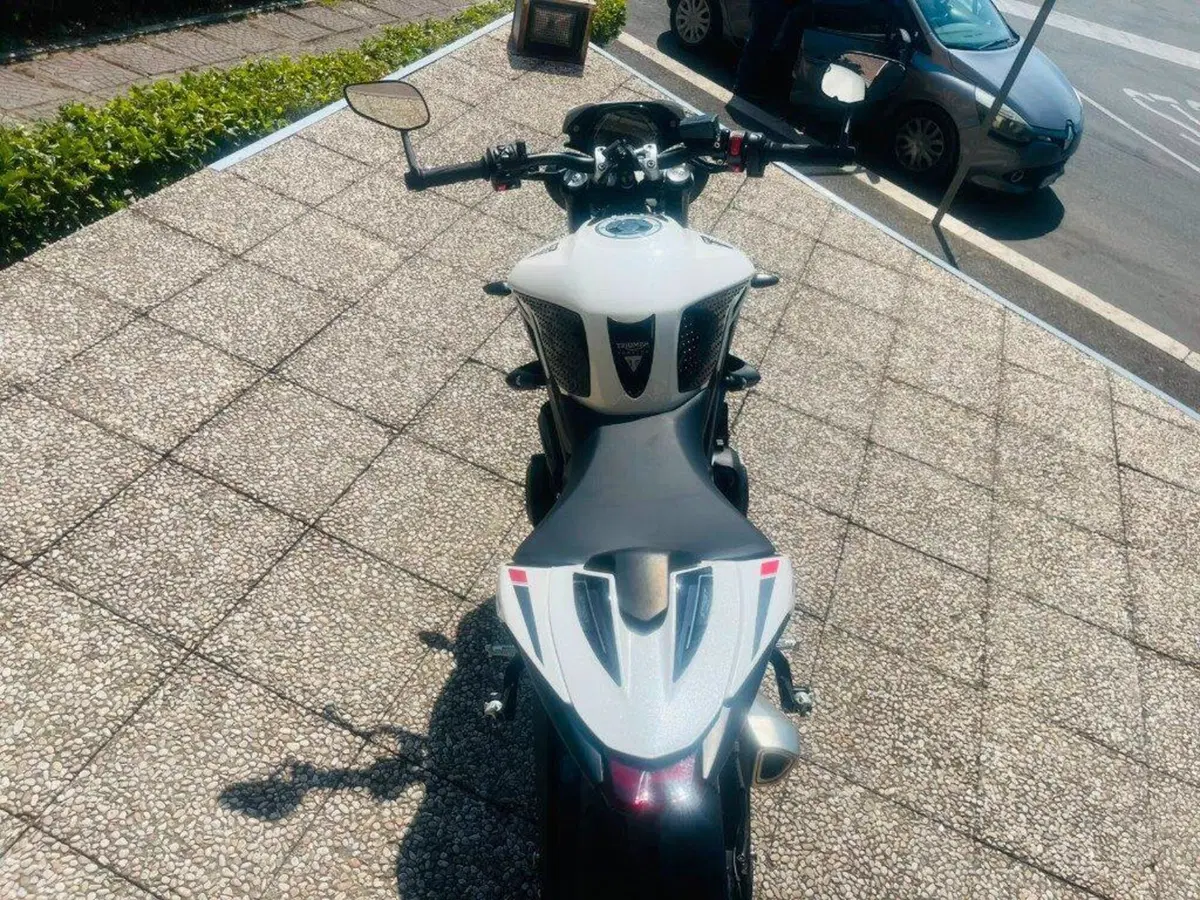 Triumph Street Triple 765 RS (2023 - 26) (8)