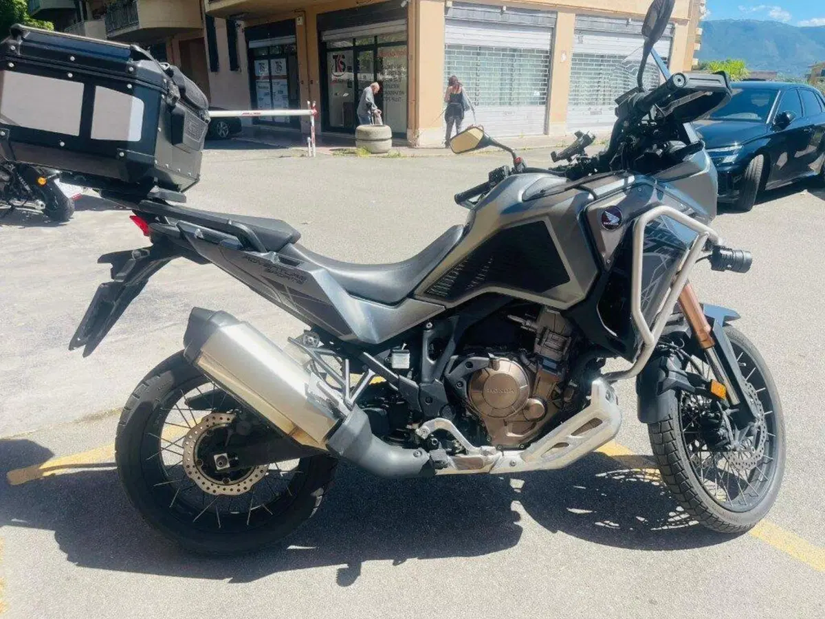 Honda Africa Twin CRF 1100L (2022 - 23) (4)