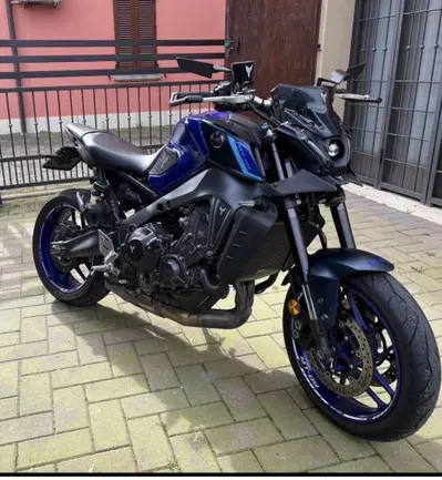 Yamaha MT-09 (2021 - 23) usata