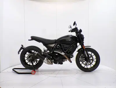 Ducati Scrambler 800 Icon Dark (2025 - 26) usata