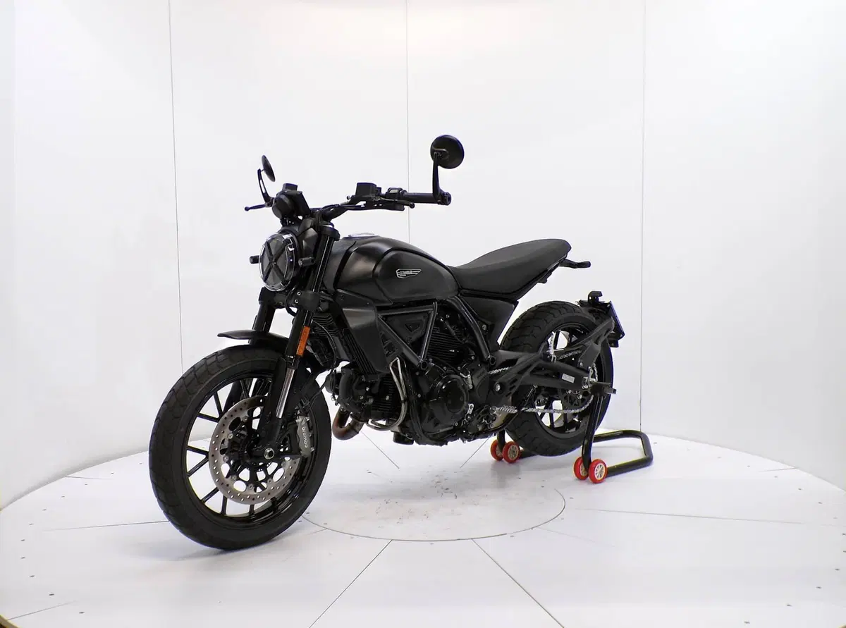 Ducati Scrambler 800 Icon Dark (2025 - 26) (3)